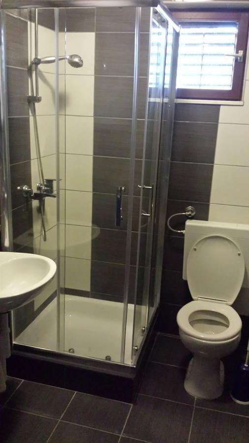 Apartmani Kod Rade Pakoštane 外观 照片
